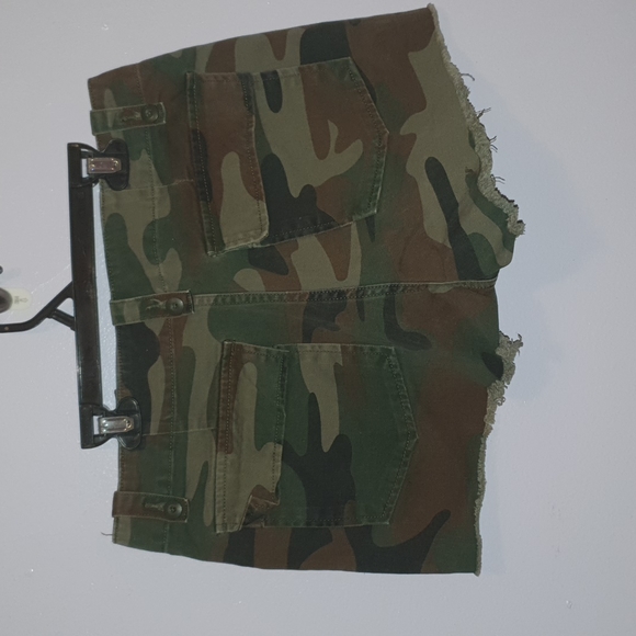 Camo Jean shorts - Picture 3 of 4